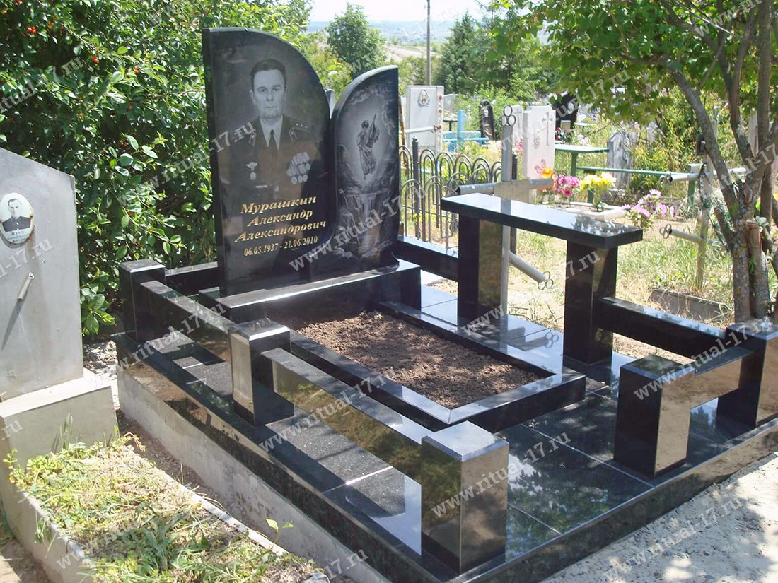 Памятники на могилу фото из гранита самара